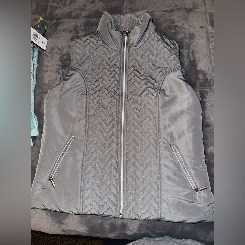 Grey Puffer vest women’s